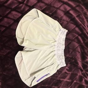 Lululemon Tracker shorts Size 4